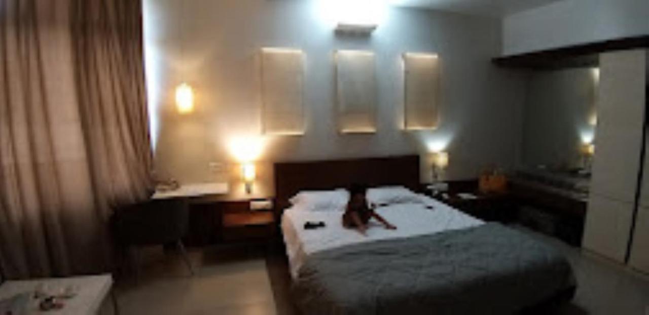 Hotel Maratha Residency,Ratnagiri Ratnāgiri Exterior foto
